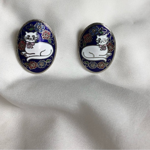 Vintage Cloisonné Cat Earrings - Picture 2 of 5